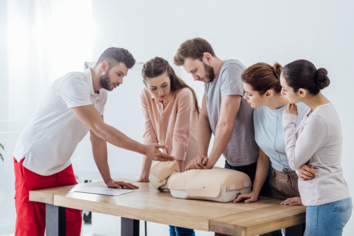 top-reasons-cpr-training-is-necessary-for-working-professionals